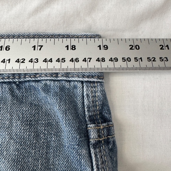 Calvin Klein Jeans Men's Denim Straight Cut Regular Wash Blue Jeans Size Tag: 36 - Picture 10 of 15